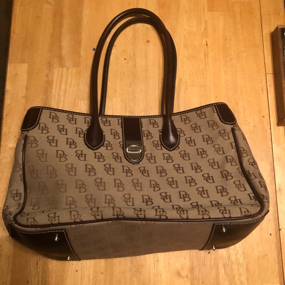 Dooney and bourke signature canvas tote purse